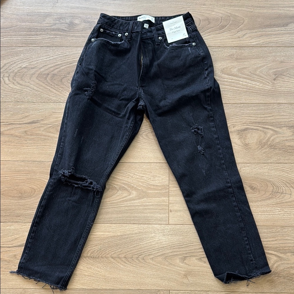 Abercrombie & Fitch High Rise The Mom Black Jean Curve Love